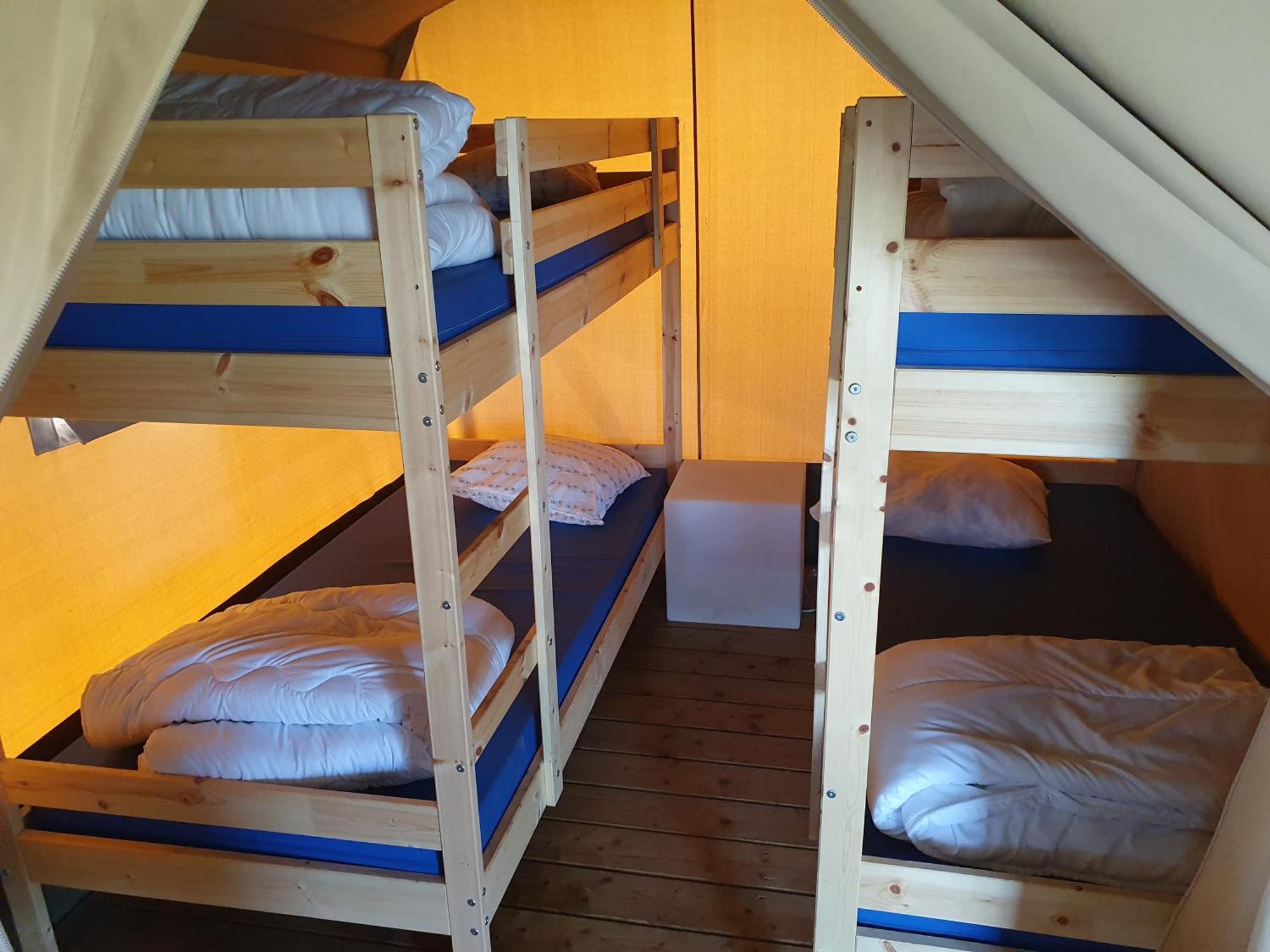 Camping De Oude Rijn Ter Aar Room photo